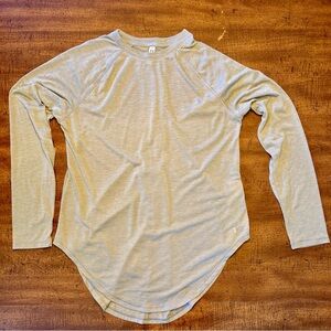 Under Armour Heather Gray Long Sleeve Top